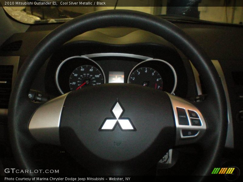 Cool Silver Metallic / Black 2010 Mitsubishi Outlander ES