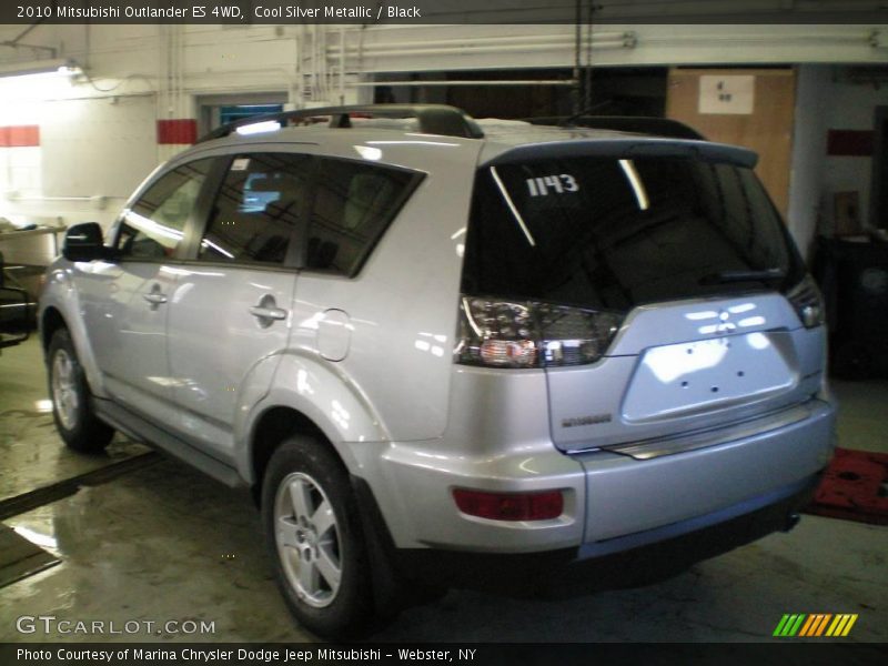 Cool Silver Metallic / Black 2010 Mitsubishi Outlander ES 4WD