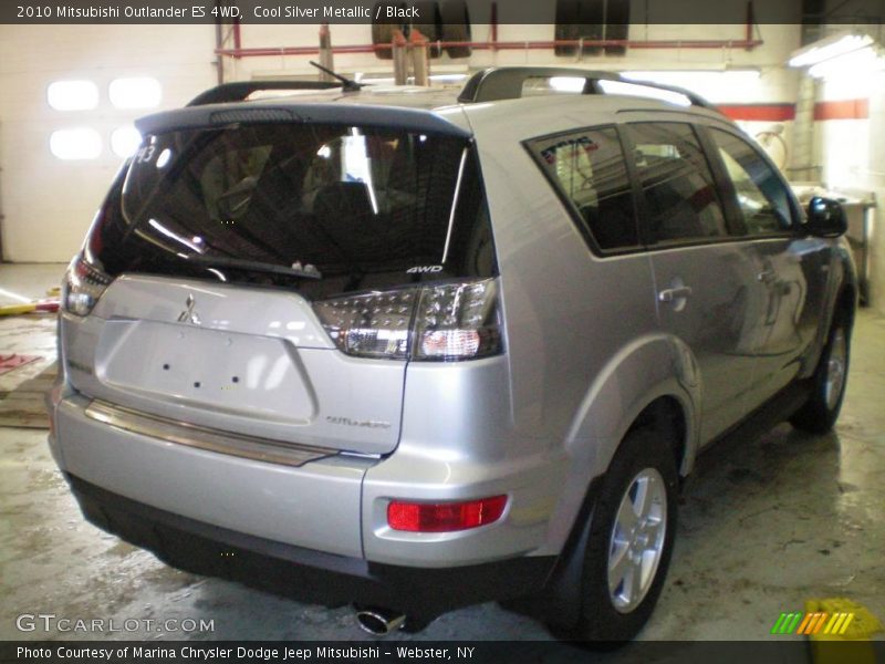 Cool Silver Metallic / Black 2010 Mitsubishi Outlander ES 4WD