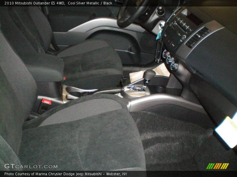 Cool Silver Metallic / Black 2010 Mitsubishi Outlander ES 4WD