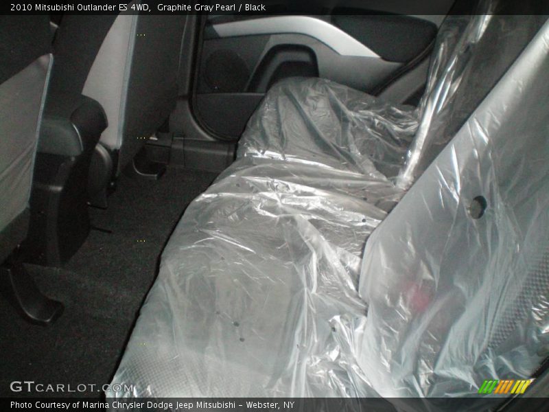 Graphite Gray Pearl / Black 2010 Mitsubishi Outlander ES 4WD