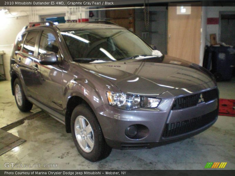 Graphite Gray Pearl / Black 2010 Mitsubishi Outlander ES 4WD