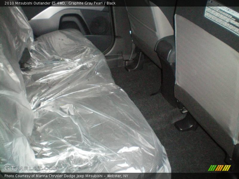 Graphite Gray Pearl / Black 2010 Mitsubishi Outlander ES 4WD