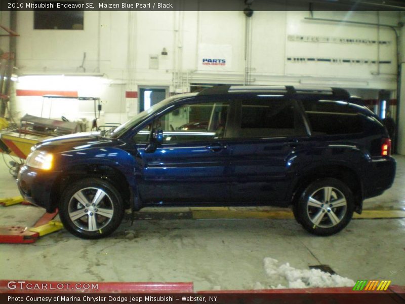 Maizen Blue Pearl / Black 2010 Mitsubishi Endeavor SE