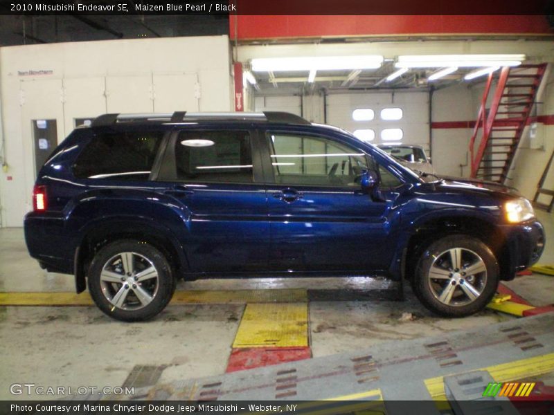 Maizen Blue Pearl / Black 2010 Mitsubishi Endeavor SE