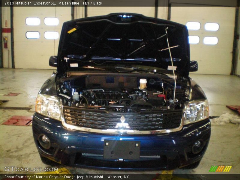 Maizen Blue Pearl / Black 2010 Mitsubishi Endeavor SE