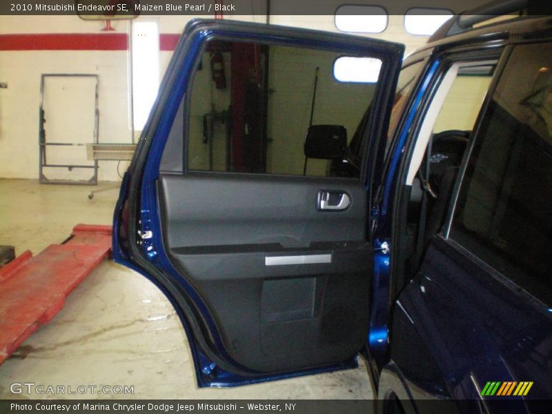 Maizen Blue Pearl / Black 2010 Mitsubishi Endeavor SE
