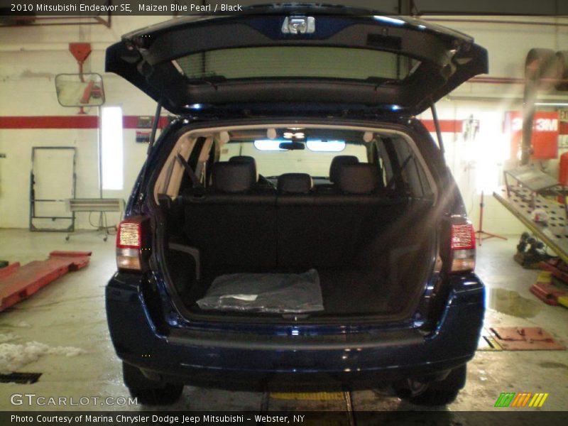 Maizen Blue Pearl / Black 2010 Mitsubishi Endeavor SE