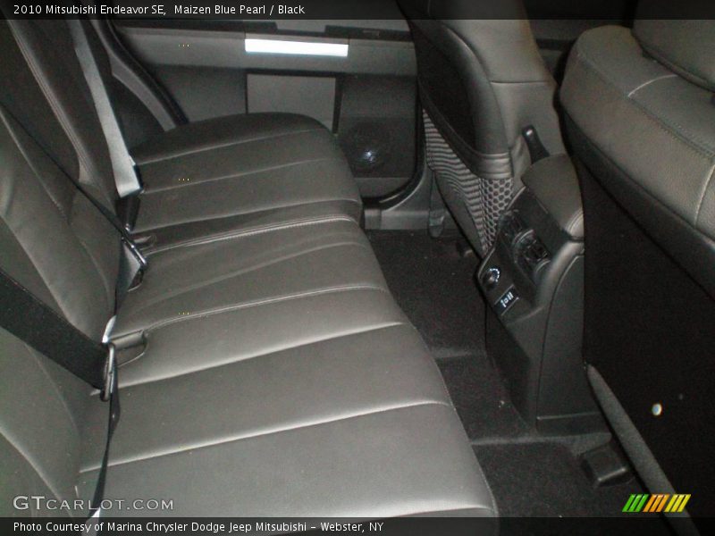 Maizen Blue Pearl / Black 2010 Mitsubishi Endeavor SE