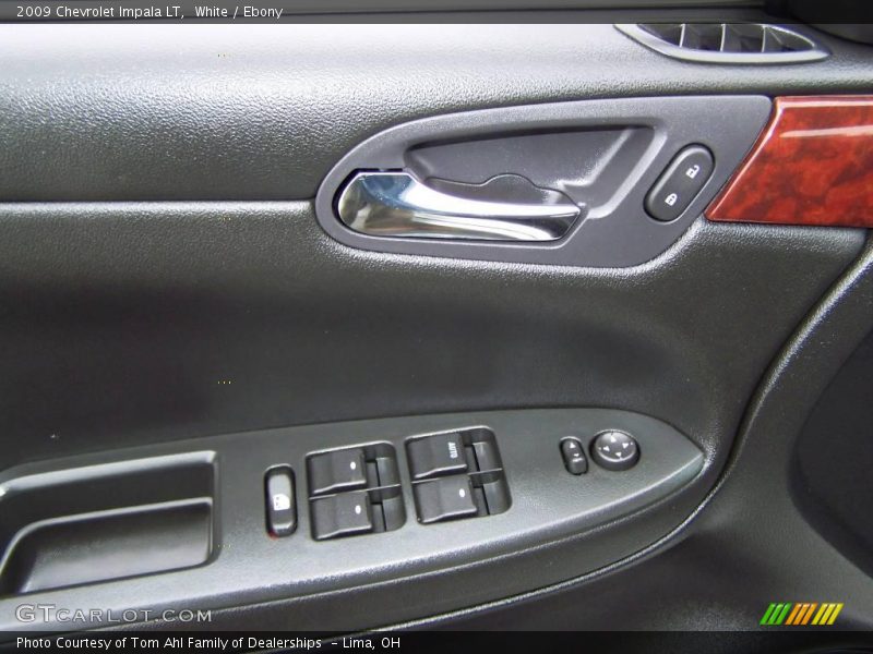 White / Ebony 2009 Chevrolet Impala LT