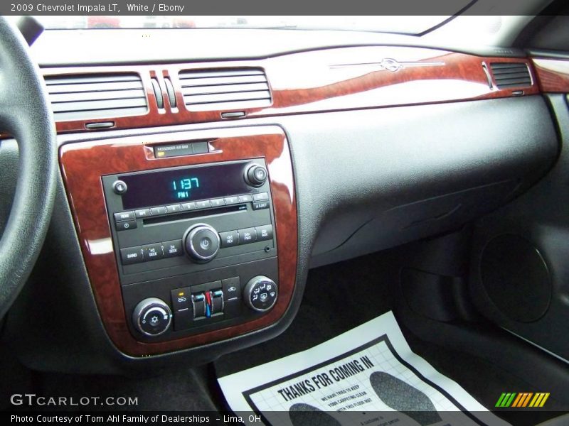 White / Ebony 2009 Chevrolet Impala LT