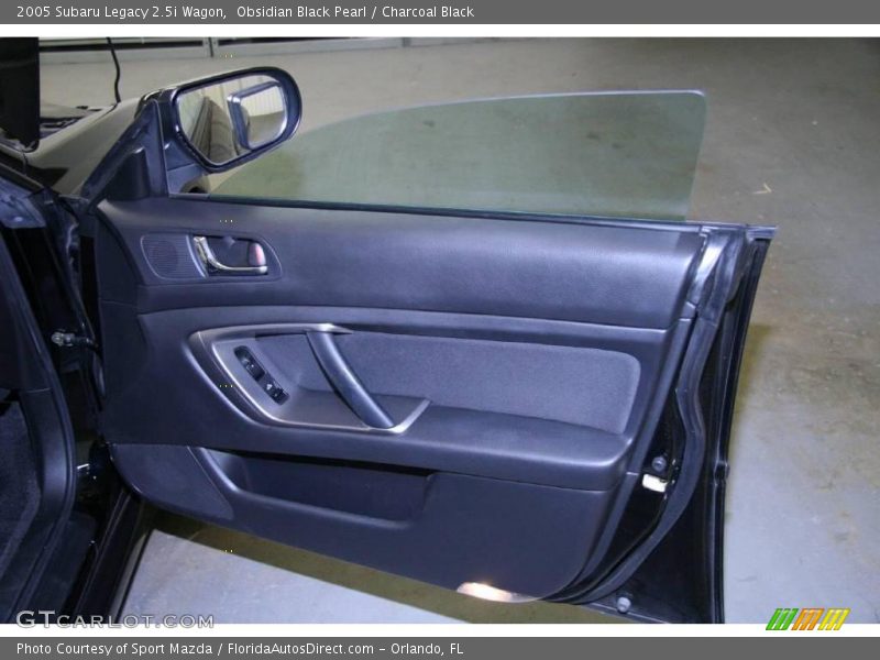 Obsidian Black Pearl / Charcoal Black 2005 Subaru Legacy 2.5i Wagon