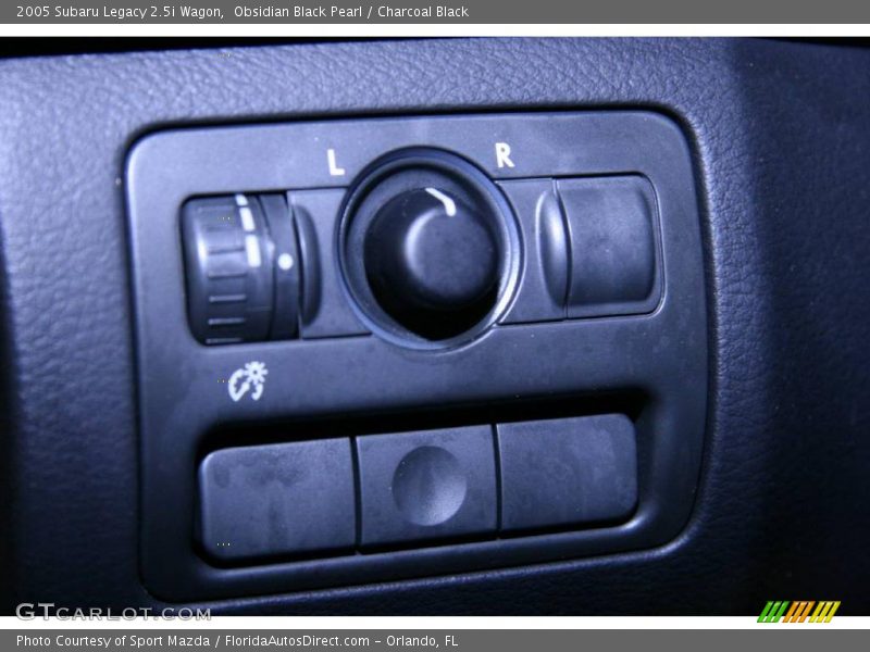 Obsidian Black Pearl / Charcoal Black 2005 Subaru Legacy 2.5i Wagon