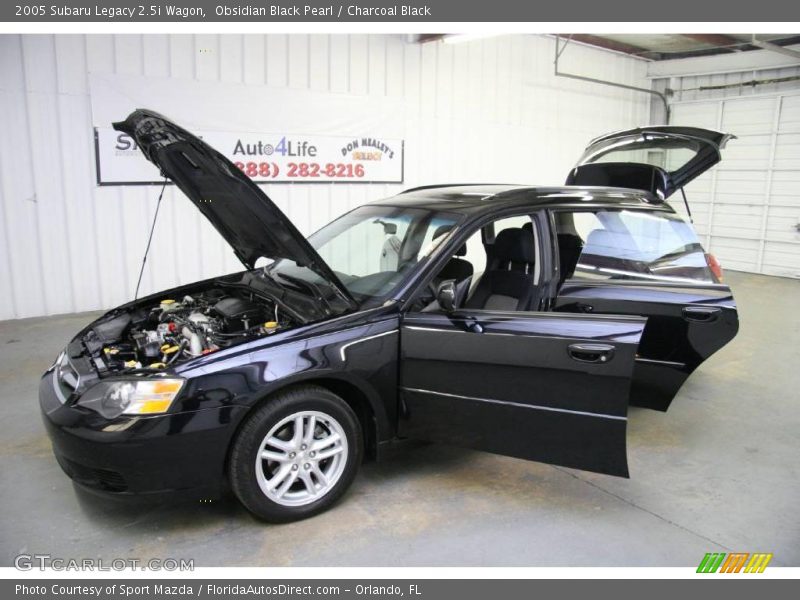 Obsidian Black Pearl / Charcoal Black 2005 Subaru Legacy 2.5i Wagon