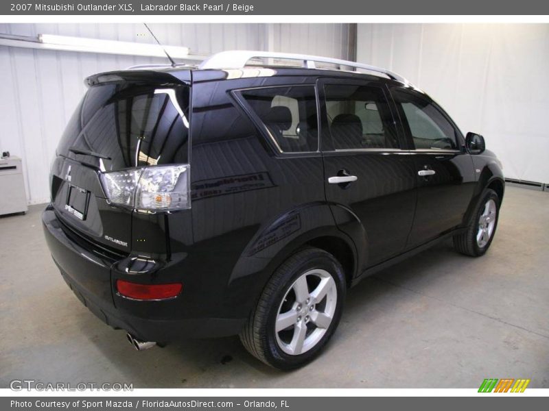 Labrador Black Pearl / Beige 2007 Mitsubishi Outlander XLS