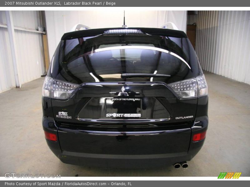 Labrador Black Pearl / Beige 2007 Mitsubishi Outlander XLS