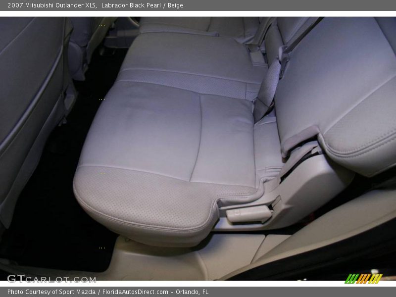 Labrador Black Pearl / Beige 2007 Mitsubishi Outlander XLS