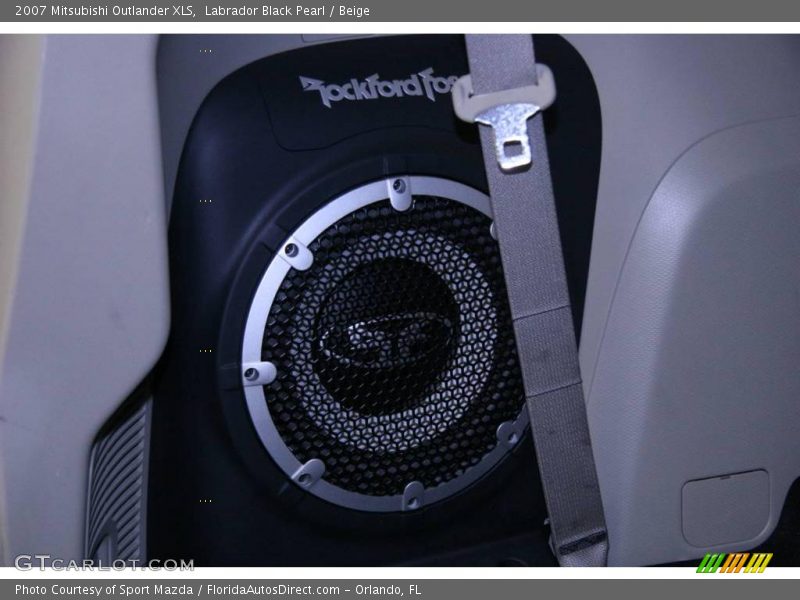 Labrador Black Pearl / Beige 2007 Mitsubishi Outlander XLS