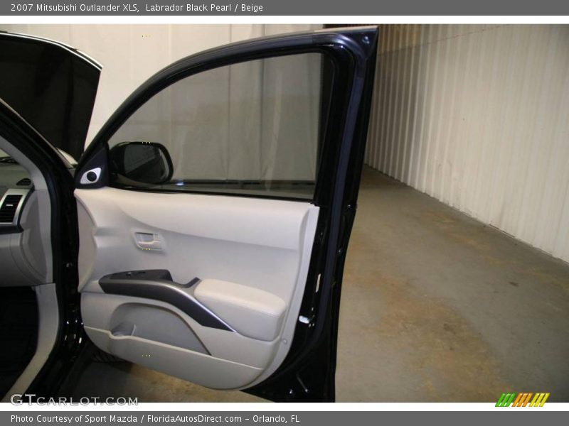 Labrador Black Pearl / Beige 2007 Mitsubishi Outlander XLS