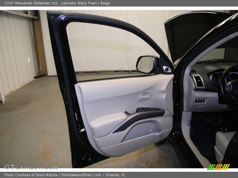 Labrador Black Pearl / Beige 2007 Mitsubishi Outlander XLS