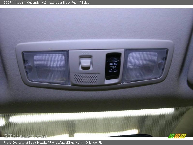 Labrador Black Pearl / Beige 2007 Mitsubishi Outlander XLS