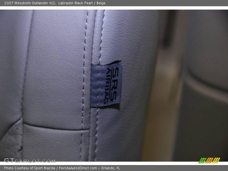 Labrador Black Pearl / Beige 2007 Mitsubishi Outlander XLS