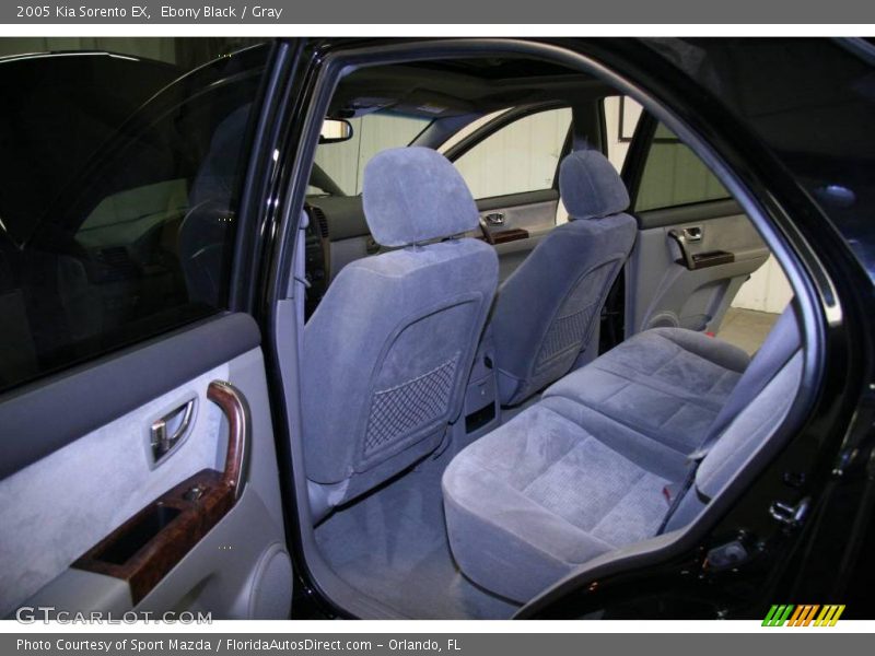 Ebony Black / Gray 2005 Kia Sorento EX