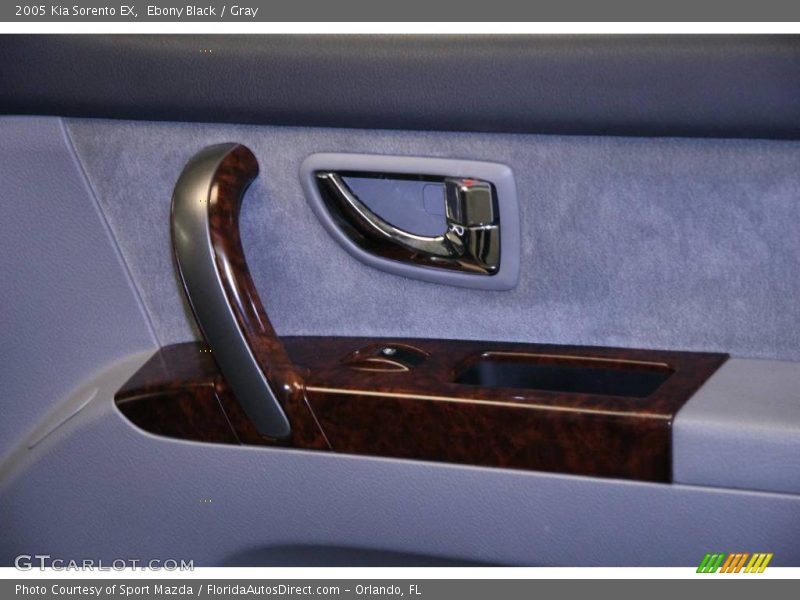 Ebony Black / Gray 2005 Kia Sorento EX