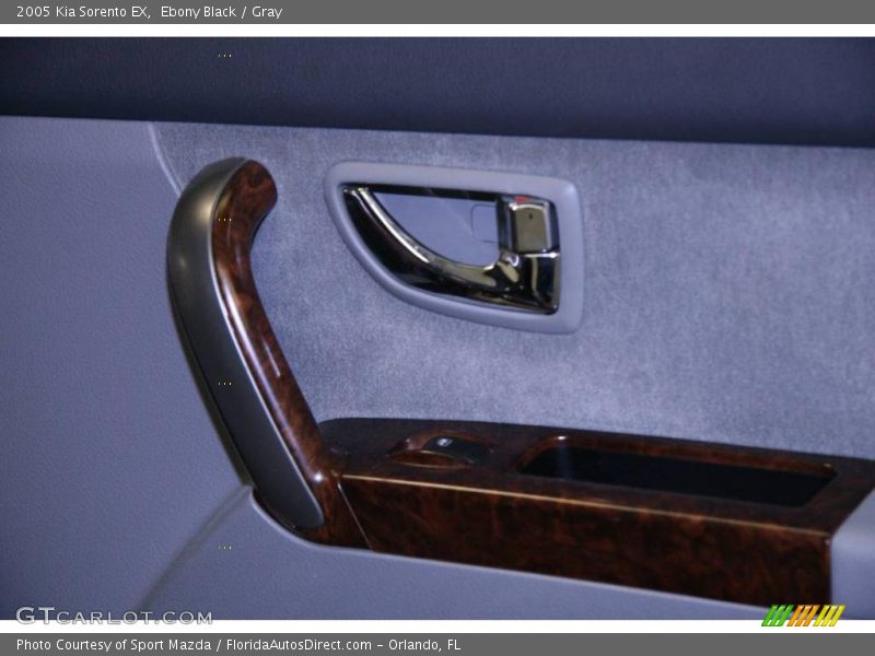 Ebony Black / Gray 2005 Kia Sorento EX