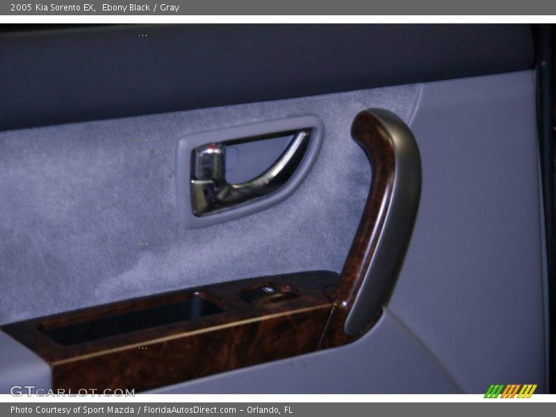 Ebony Black / Gray 2005 Kia Sorento EX