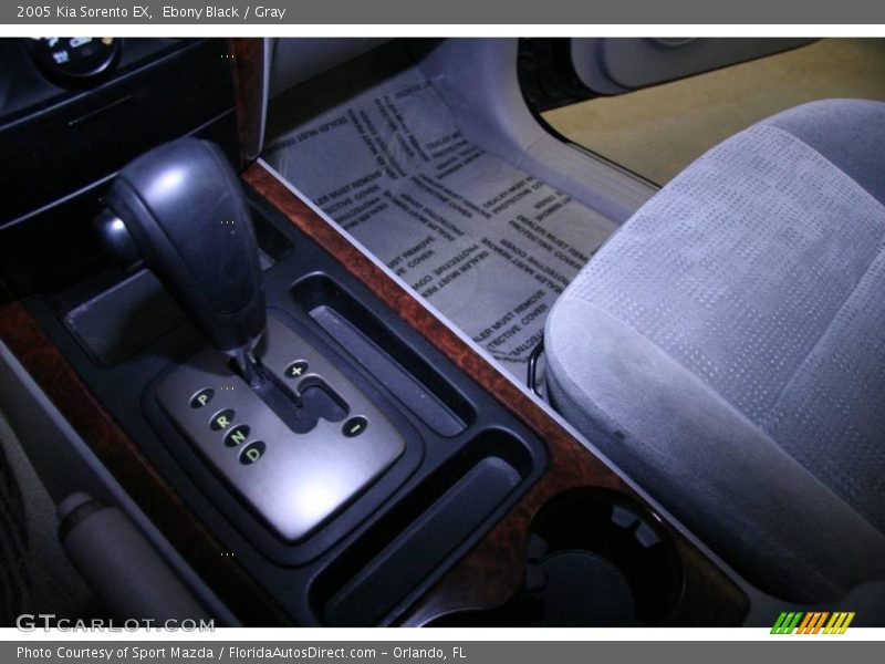 Ebony Black / Gray 2005 Kia Sorento EX