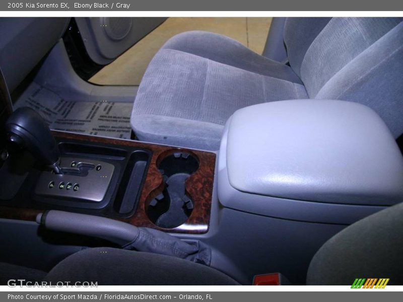 Ebony Black / Gray 2005 Kia Sorento EX