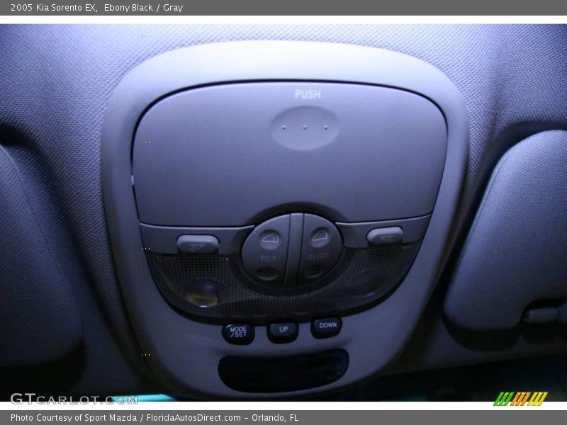 Ebony Black / Gray 2005 Kia Sorento EX