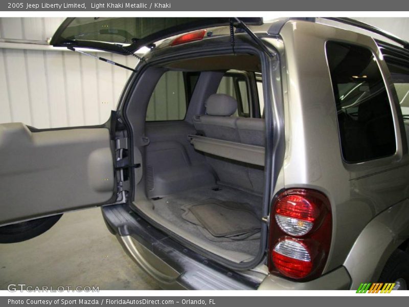 Light Khaki Metallic / Khaki 2005 Jeep Liberty Limited