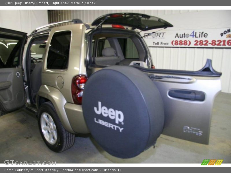 Light Khaki Metallic / Khaki 2005 Jeep Liberty Limited
