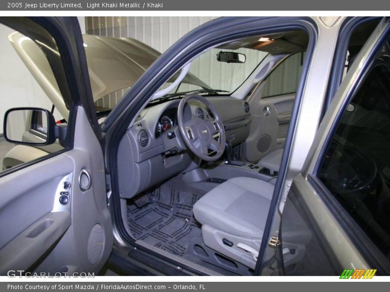 Light Khaki Metallic / Khaki 2005 Jeep Liberty Limited