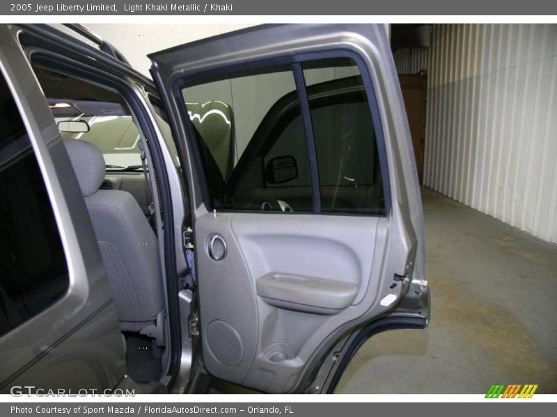 Light Khaki Metallic / Khaki 2005 Jeep Liberty Limited