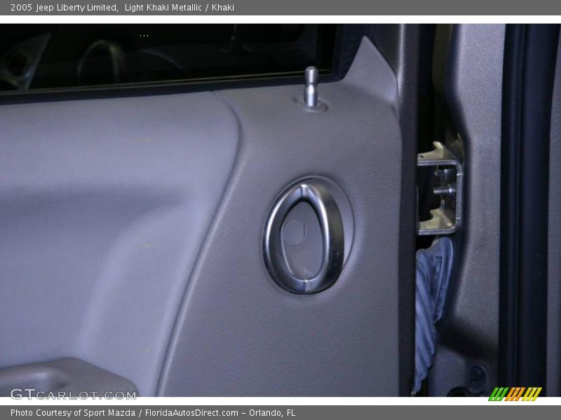 Light Khaki Metallic / Khaki 2005 Jeep Liberty Limited