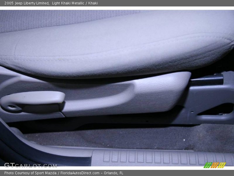 Light Khaki Metallic / Khaki 2005 Jeep Liberty Limited