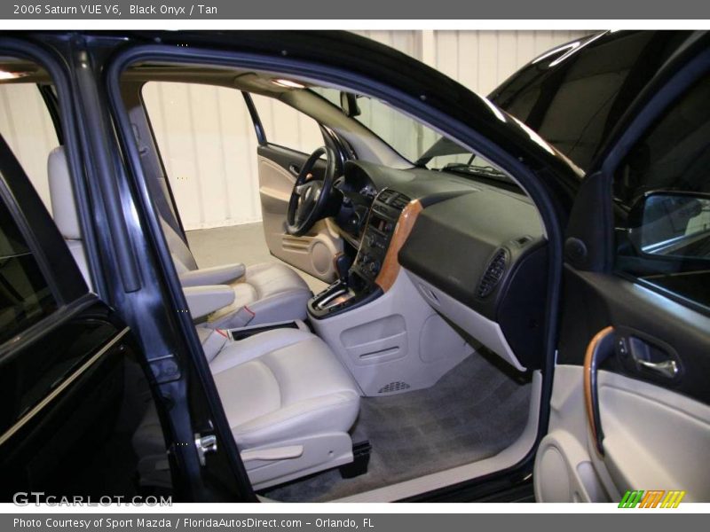 Black Onyx / Tan 2006 Saturn VUE V6