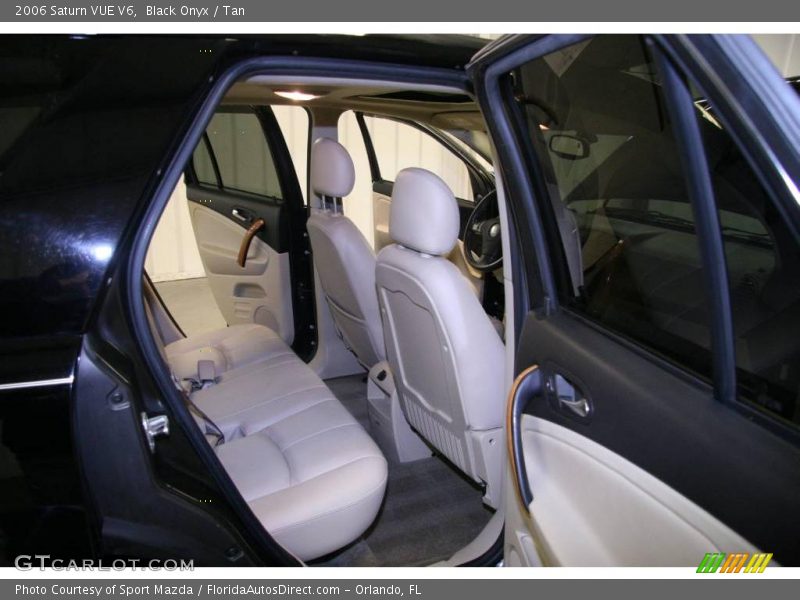 Black Onyx / Tan 2006 Saturn VUE V6