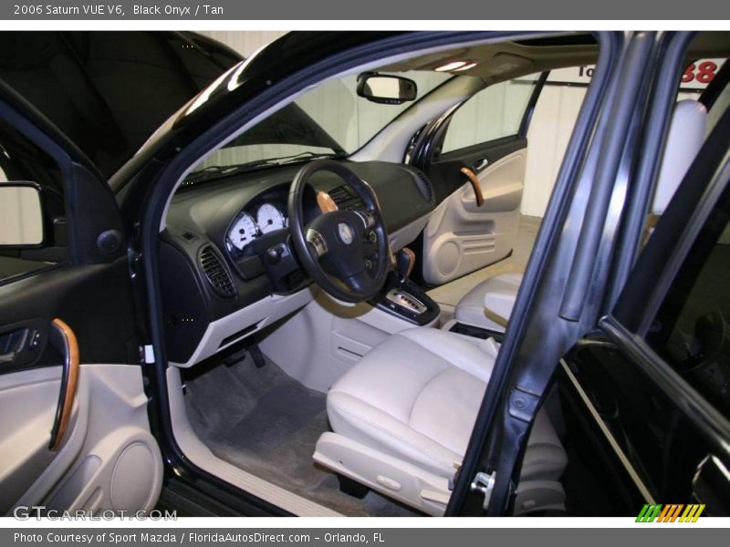 Black Onyx / Tan 2006 Saturn VUE V6