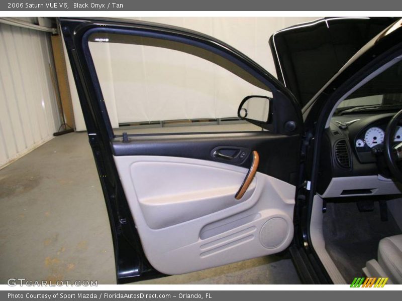 Black Onyx / Tan 2006 Saturn VUE V6