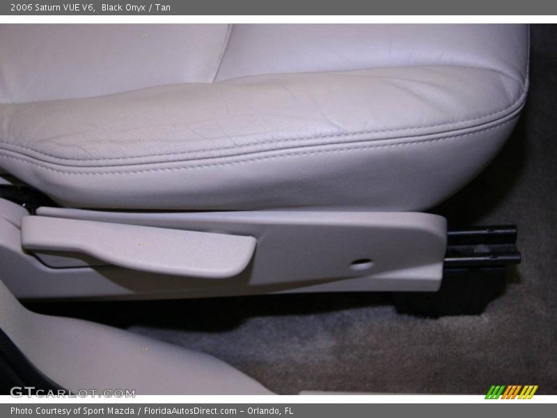 Black Onyx / Tan 2006 Saturn VUE V6