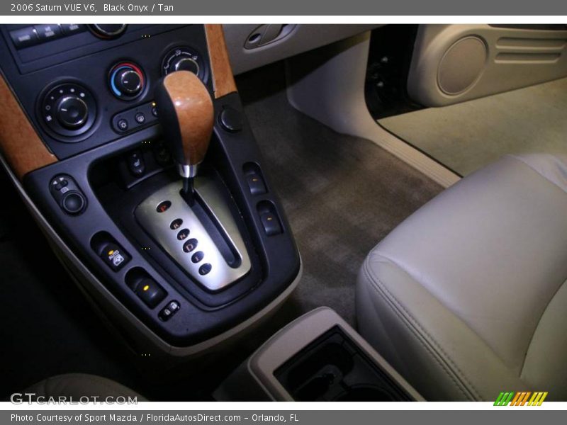 Black Onyx / Tan 2006 Saturn VUE V6