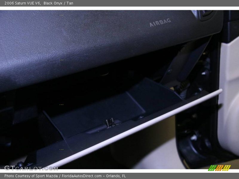 Black Onyx / Tan 2006 Saturn VUE V6