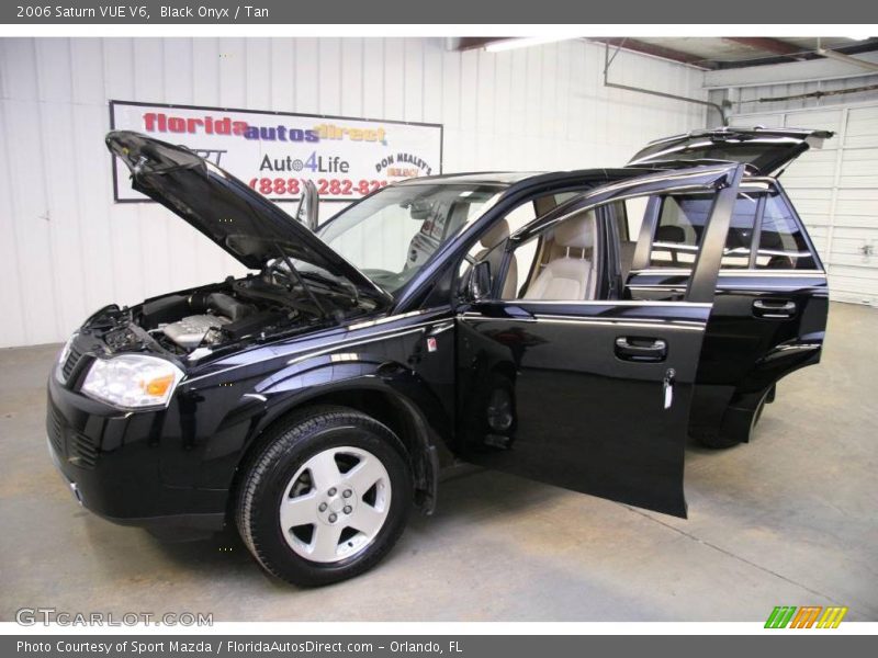 Black Onyx / Tan 2006 Saturn VUE V6
