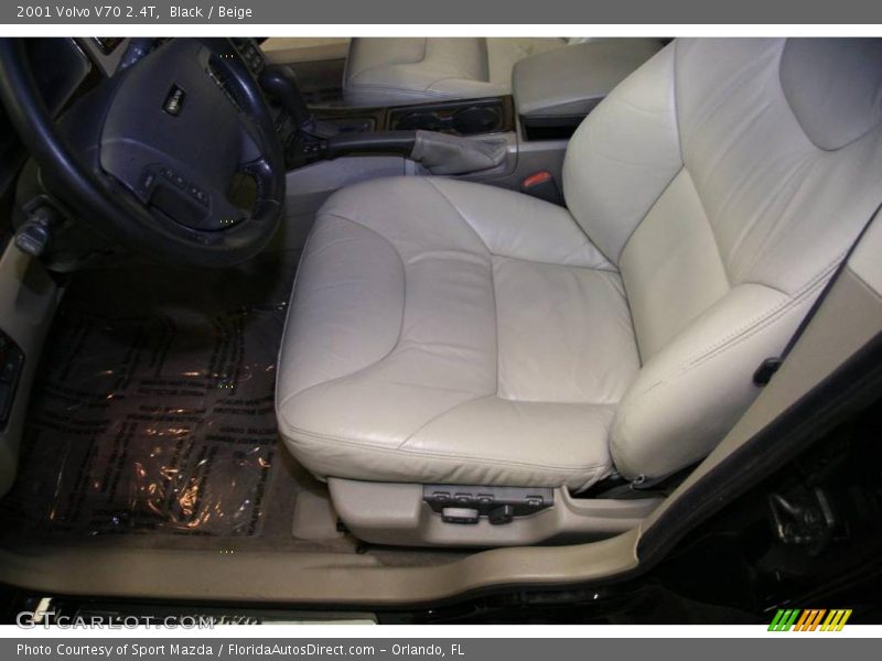 Black / Beige 2001 Volvo V70 2.4T