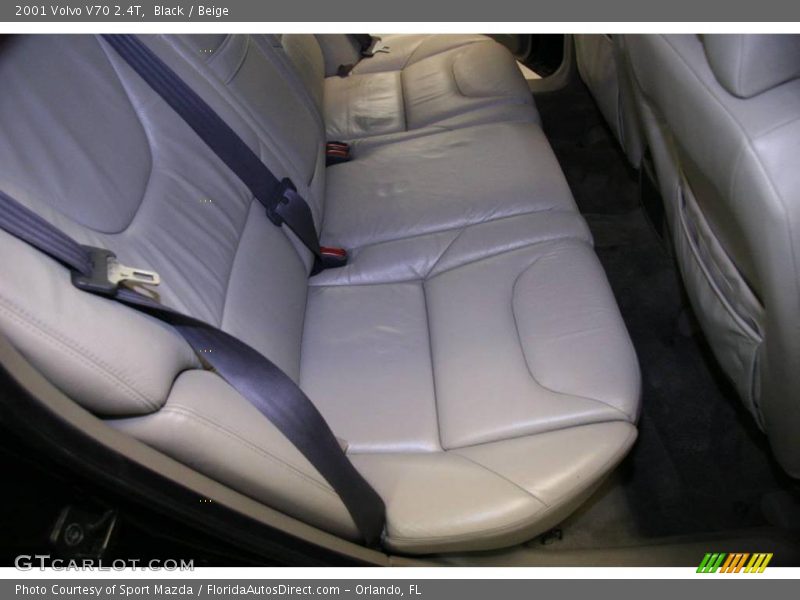 Black / Beige 2001 Volvo V70 2.4T