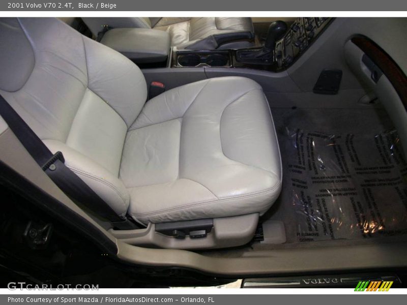Black / Beige 2001 Volvo V70 2.4T